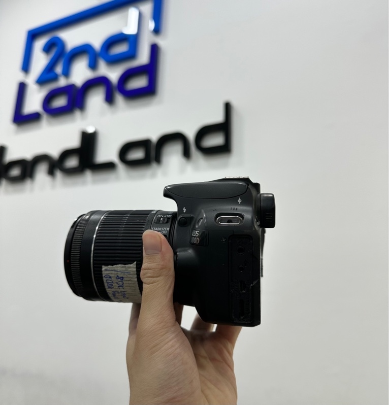 Máy ảnh Canon EOS 100D - Màu đen - Ngoại hình 97% - Kèm túi + Sạc + 1 Pin + Thẻ 16GB + Lens Canon Zoom EF-S 18-55mm