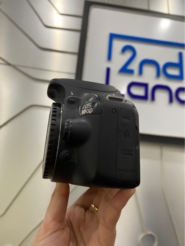 Máy ảnh Canon EOS 100D - Màu đen - Ngoại hình: 98% - Màn ám vàng - Kèm 1 pin + 1 sạc