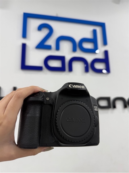 Máy ảnh Canon EOS 40D - Màu đen - Ngoại hình 97% - Tróc sơn , mất nắp sạc - Kèm 1 sạc , 3 pin