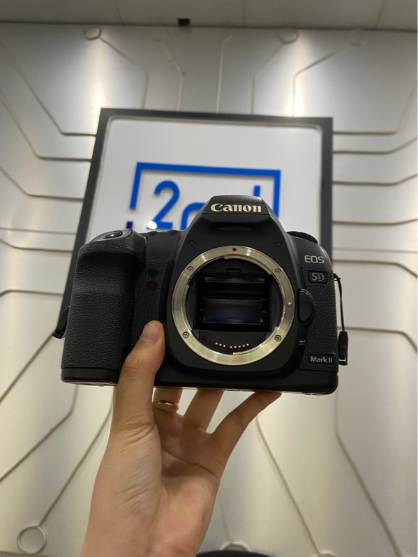 Máy ảnh Canon EOS 5D Mark II - Màu đen - Ngoại hình: 97% - Màn ám hồng - Kèm 1 pin + sạc