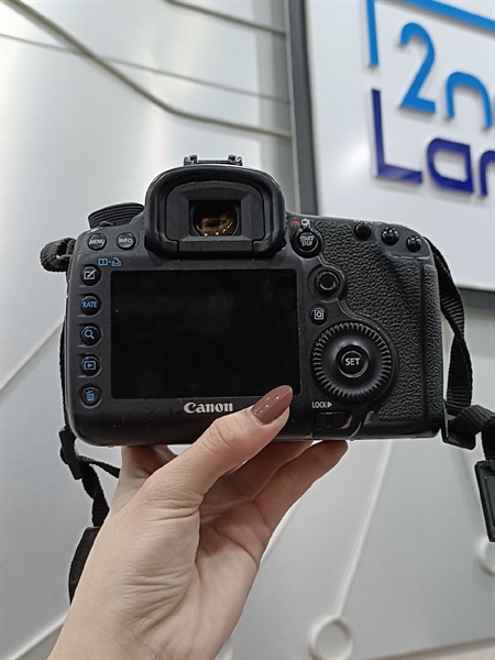 Máy ảnh Canon EOS 5D Mark III - Màu đen - Ngoại hình 97% - Kèm 1 pin + 1 sạc 3