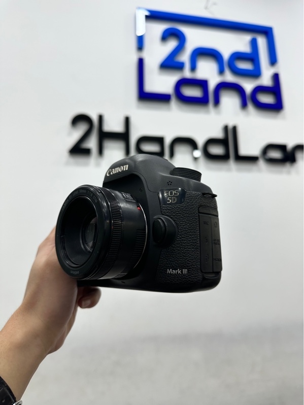 Máy ảnh Canon EOS 5D Mark III - Màu đen - Ngoại hình 97% - Kèm lens Canon EF 50mm f/1.8 STM, + 1 Pin + Sạc