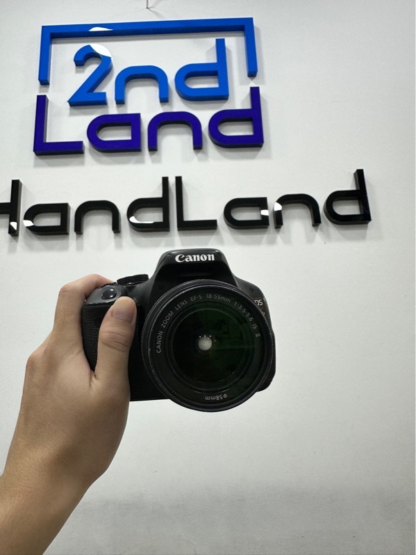 Máy ảnh Canon EOS 600D (Kiss X5) - Màu đen - Ngoại hình 97% - Màn ám hồng, Mất 1 nắp che bên cạnh Len - Kèm sạc + 1 pin + Lens canon EF-S 18-55mm 1:3.5-5.6 IS II