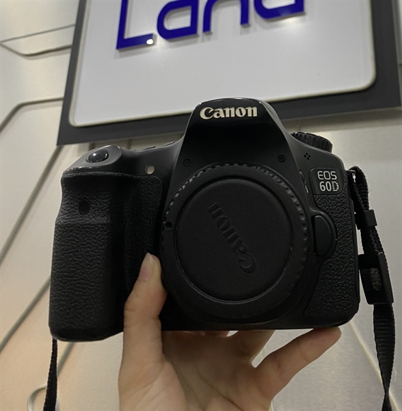 Máy ảnh Canon EOS 60D - Màu Đen - Ngoại hình 97% - màn ám đen nặng - Kèm thẻ 16GB + 1 pin + 1 sạc