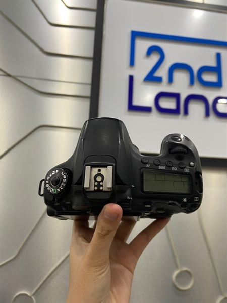 Máy ảnh Canon EOS 60D - Màu đen - Ngoại hình: 98% - Bụi nhẹ Liveview - Kèm sạc + 1 pin 1