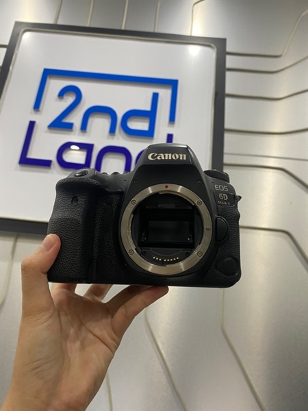 Máy ảnh Canon EOS 6D Mark 2 - Màu đen - Ngoại hình: 97% - Mất nắp nhựa - Body - Kèm 1 pin + 1 sạc
