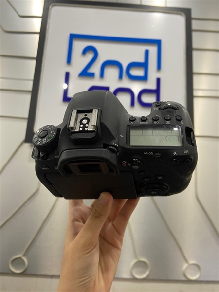 Máy ảnh Canon EOS 6D Mark II - Màu đen - Ngoại hình: 98% - Trầy nhẹ nứt cao su nhựa likeview - Kèm sạc + 1 pin 3