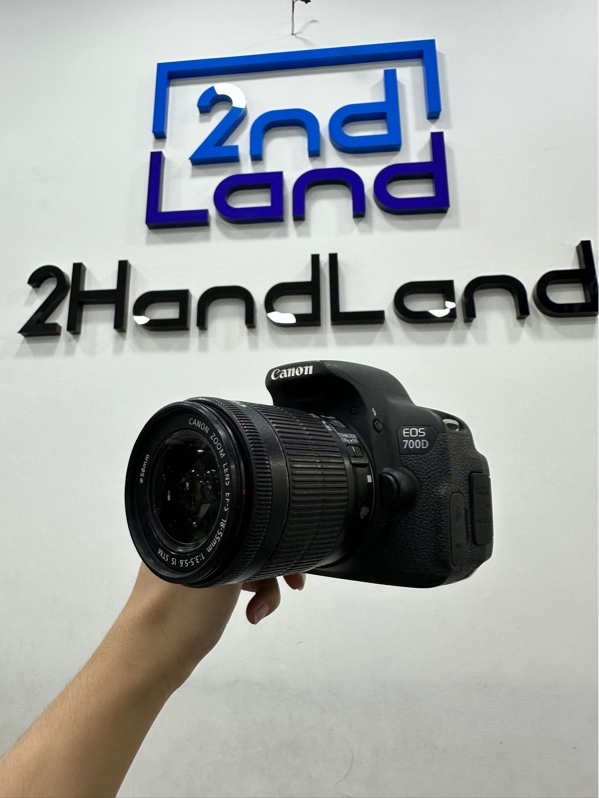 Máy ảnh Canon EOS 700D - Màu đen - Ngoại hình 97% - Kèm Sạc + 1 Pin + LENS KIT 18-55 STM