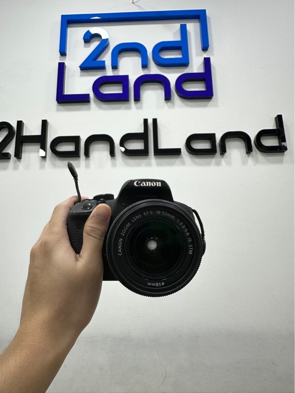 Máy ảnh Canon EOS 700D - Màu đen - Ngoại hình 97% - Kính nhắm bụi, màn ám phản quang, mất nắp đậy cao su - Kèm sạc + Túi + 2 pin + Lens Kit Canon EF-S 18-55mm 1:3.5-5.6 IS STM
