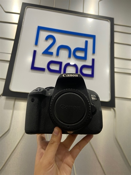 Máy ảnh Canon EOS 700D - Màu đen - Ngoại hình: 97% - Mất nắp nhựa, likeview bụi, lỗi flash - Kèm túi + pin + sạc