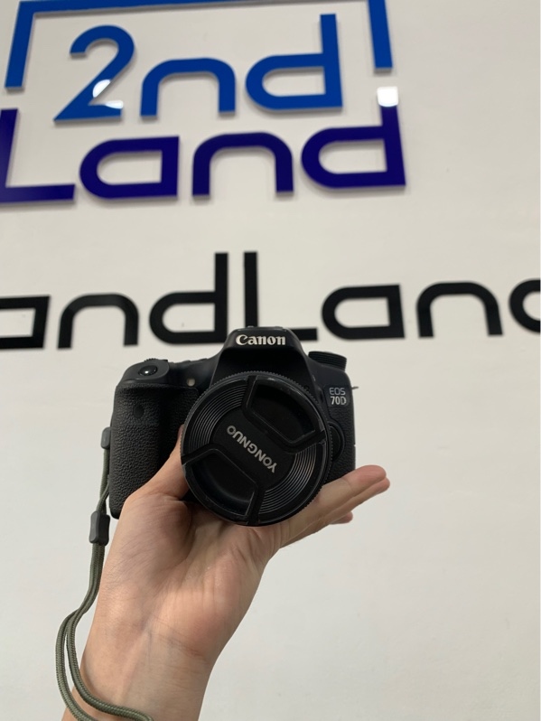 Máy ảnh Canon EOS 70D - 17k shoot - Màu đen - Ngoại hình: 98% - Kèm lens kit 18-55mm + túi + 1 pin + sạc
