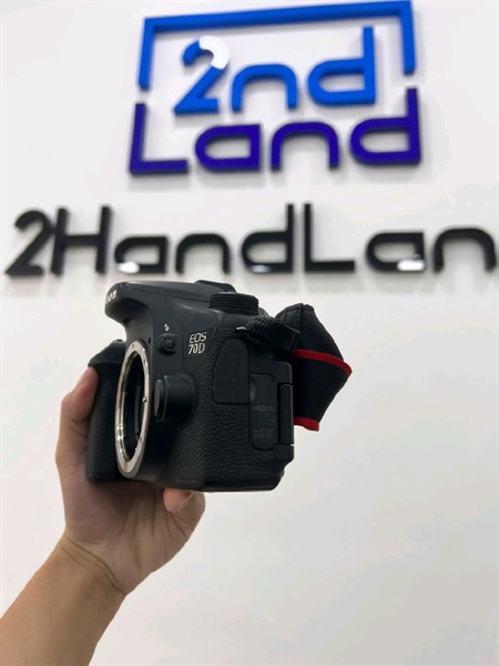 Máy ảnh Canon EOS 70D - Màu đen - Ngoại hình 97% - Màn hình phụ nứt nhẹ - Kèm sạc + 1 pin 1