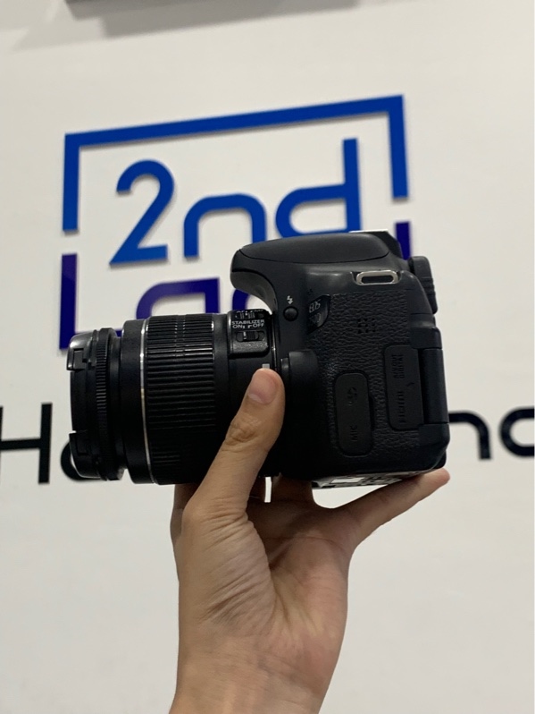 Máy ảnh Canon eos 750d - Màu đen - Ngoại hình: 98% - Kèm 1 pin + sạc + lens ef 18-55mm (mốc rể)