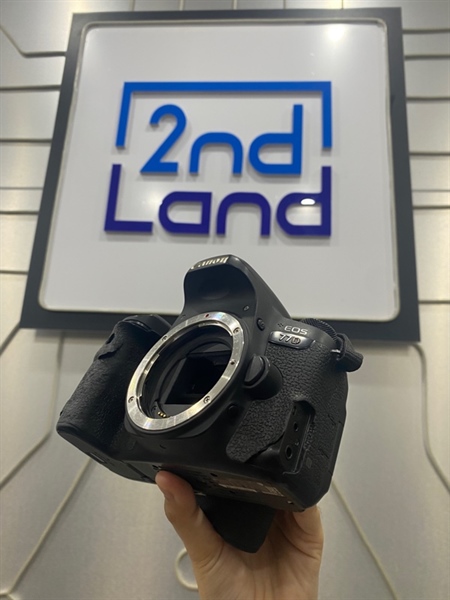 Máy ảnh Canon EOS 77D - Màu đen - Ngoại hình: 97% - Kèm 1 pin + 1 sạc 3