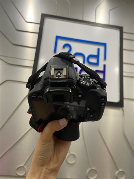 Máy ảnh Canon EOS Kiss X7 - Màu đen - Ngoại hình: 98% - Kèm túi + sạc 3