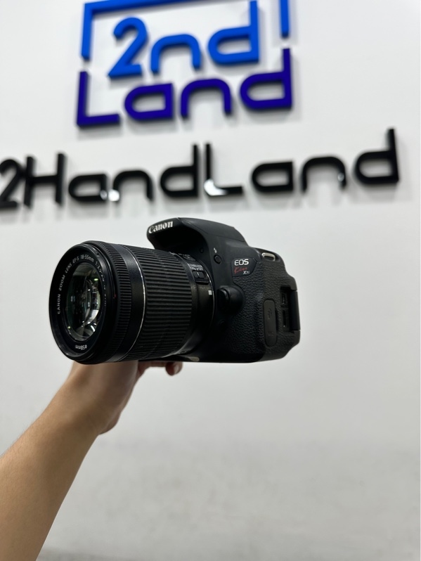 Máy ảnh Canon EOS Kiss X7i ( EOS 700D ) - Màu đen - Ngoại hình 97% - Màn ám tối góc nặng - Kèm túi đựng + sạc + 1 pin + Lens Canon EF-S 18-55mm 1:3.5-5.6 IS STM mốc nhẹ