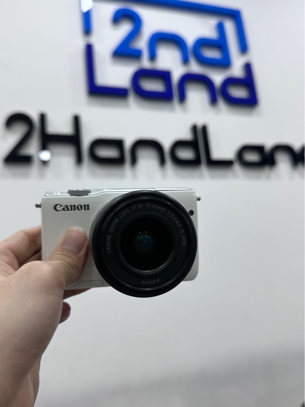 Máy ảnh Canon EOS M10 - Màu trắng, ngoại hình 97% - Kèm túi đựng + 1 Pin + 1 Sạc + 1 thẻ 8GB + 1 đồ lọc thẻ nhớ + Lens EF-M 15-45mm STM