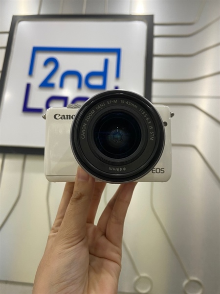 Máy ảnh Canon EOS M10 - Màu trắng - Ngoại hình: 98% - Lens trầy dăm, màn LV trầy - Kèm túi + thẻ 16GB + dock sạc + 1 pin