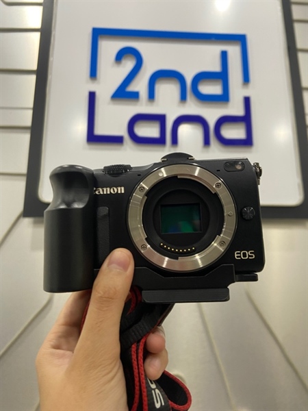 Máy ảnh Canon EOS M2 - Màu đen - Ngoại hình: 97% - Kèm 1 pin + 1 thẻ nhớ 16GB + sạc