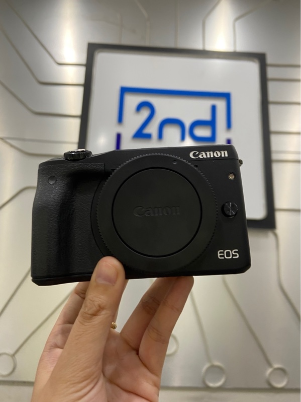 Máy Ảnh Canon EOS M3 - Màu đen - Ngoại hình: 98% - Kèm sạc + pin