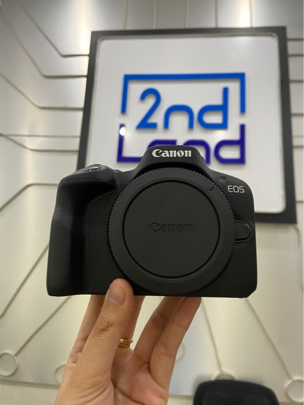 Máy ảnh Canon EOS R50 - Màu đen - Ngoại hình: 99% - FullBox + lens kit 18-45mm