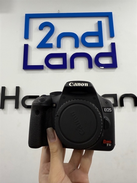 Máy ảnh Canon EOS Rebel T1i - Màu đen - Ngoại hình 98% - mất nút cao su bên HDMI out - Kèm 1 pin phù nhẹ , 1 thẻ 4GB