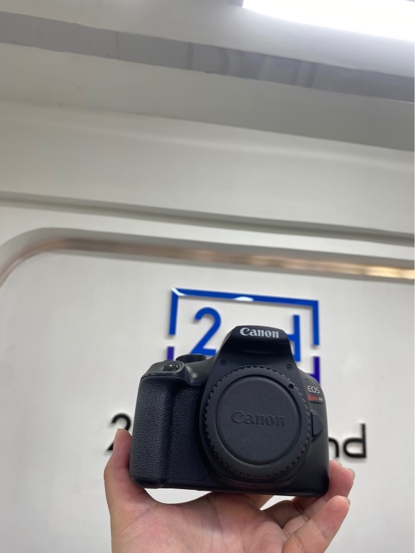 Máy ảnh Canon EOS Rebel T6 (1300D) - Màu đen - Ngoại hình 98% - màn ám vàng, 2 chấm bụi ống ngắm - Kèm 1 pin