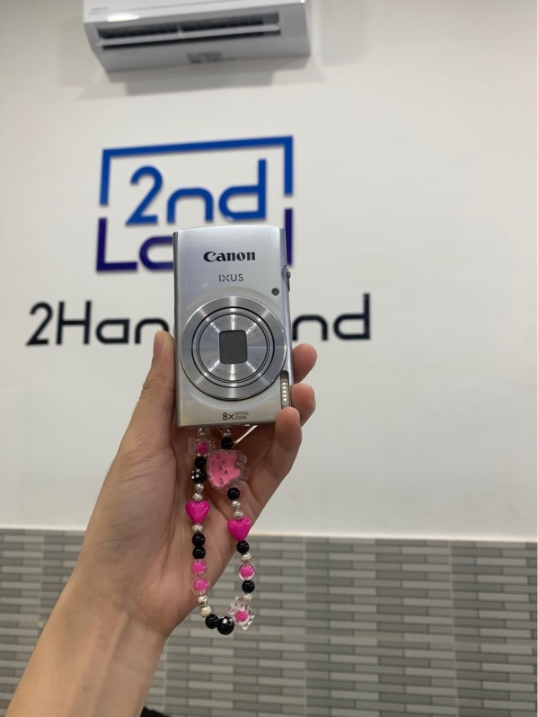 Máy ảnh Canon IXUS 145 - Màu bạc - Ngoại hình: 98% - Kèm sạc + 1 pin