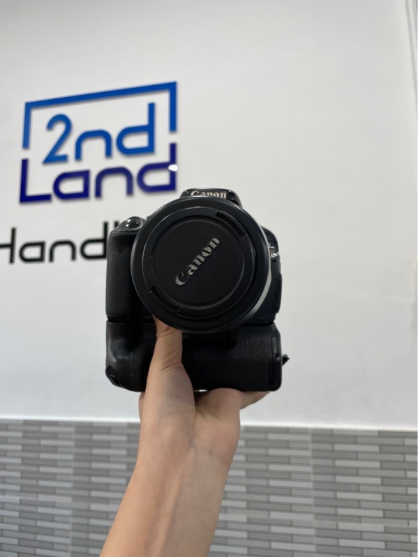 Máy ảnh Canon Kiss X5 (600D) - 60K shot - Màu đen - Ngoại hình: 96% - Màn ám hồng - Kèm lens kit 18-55mm IS lens + sạc + grip nối pin + sạc