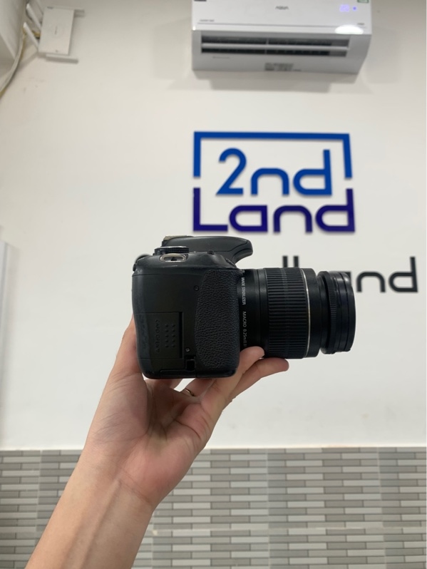 Máy ảnh Canon Kiss X5 ( EOS 600D ) - 22k shot - Màu đen - Ngoại hình: 97% - Màn ám hồng - Kèm 2 pin + sạc + lens kit 18 - 55mm IS II