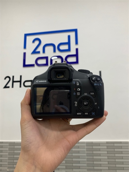 Máy ảnh Canon Kiss X50 - Màu đen - Ngoại hình: 98% - Màn ám vàng dưới 20 điểm chết sensor - Body, kèm sạc linh kiện 2