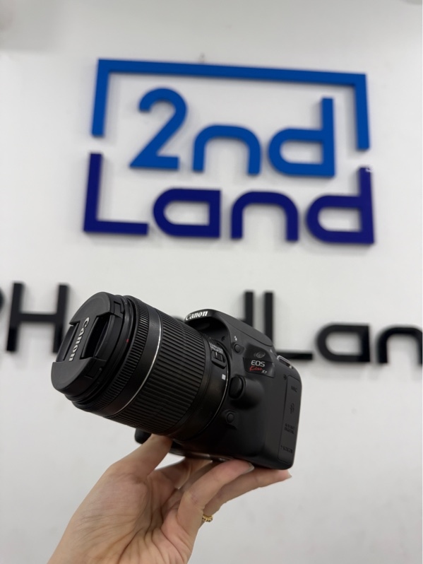 Máy ảnh Canon Kiss X7 - Màu đen - Ngoại hình 97% - Ốc rỉ , sensor có hai vết trầy - Kèm 1 pin LK , 1 sạc , lens 18-55mm 1:3.5-5.6 IS STM