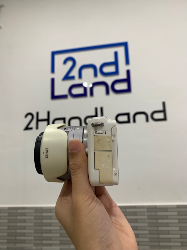 Máy ảnh Canon M10 - 7k shot - Màu trắng - Ngoại hình: 96% nứt màn nhẹ - Kèm lens kit 15-45mm bụi trong + sạc + 1 pin