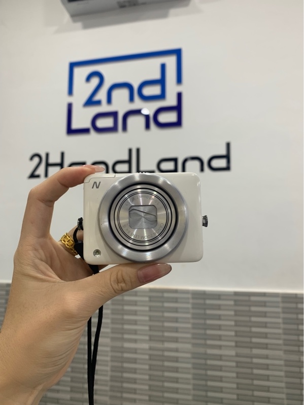 Máy ảnh Canon PowerShot N - Màu trắng - Ngoại hình: 97% - Màn tối viền - Kèm sạc
