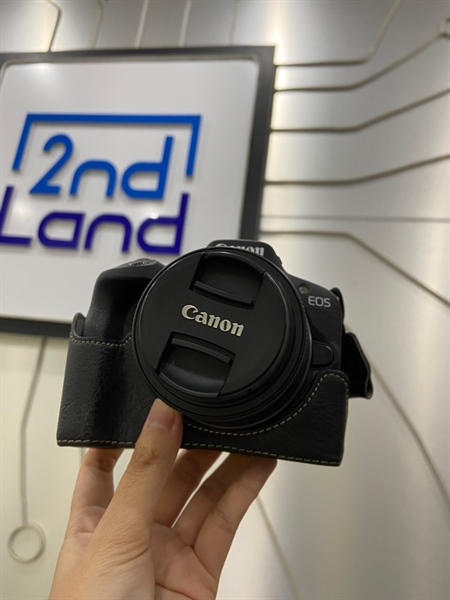 Máy ảnh Canon R50 - Màu đen - Ngoại hình: 98% - Kèm túi + 2 pin ( 1 pin zin + 1 pin linh kiện ) + dock sạc + lens 18-45mm