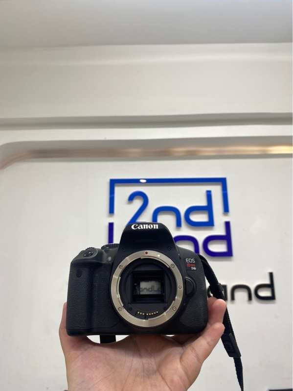 Máy ảnh Canon rebel eos t4i (650d) - Màu đen - Ngoại hình 96% - Màn ám nhẹ, mất nắp cổng kết nối - Kèm 2 pin, sạc