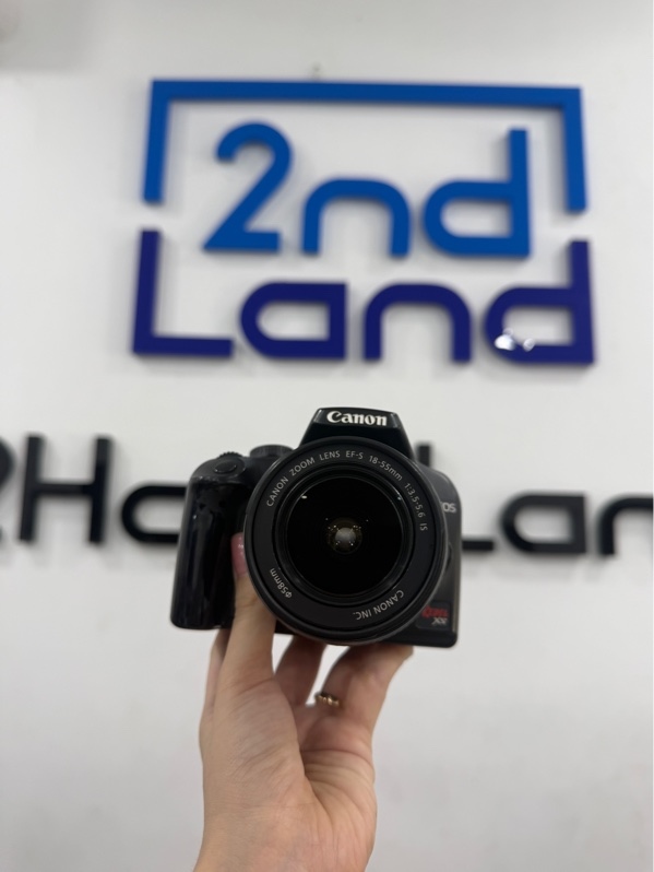 Máy ảnh Canon Rebel EOS XS - 15k shot - Màu đen - Ngoại hình 96% - Màn vàng , máy trầy, ngàm rỉ sét, mất nắp đậy cổng kết nối - Kèm sạc , pin , thẻ 16GB , lens kit EF-S 18-55mm nút chuyển AF,MF cứng