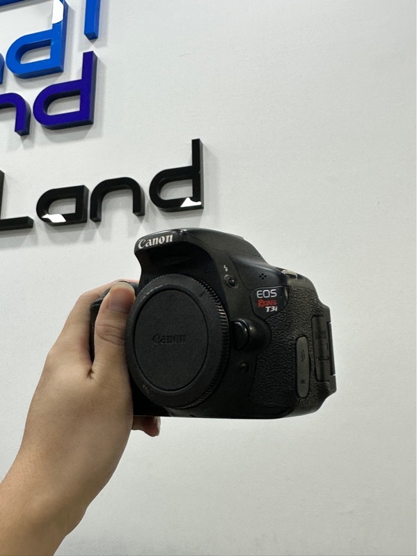 Máy ảnh Canon Rebel T3i ( Canon 600D ) - Màu đen - Ngoại hình 97% - Màn tối góc - Kèm sạc + 2 pin (1 pin phù chai)