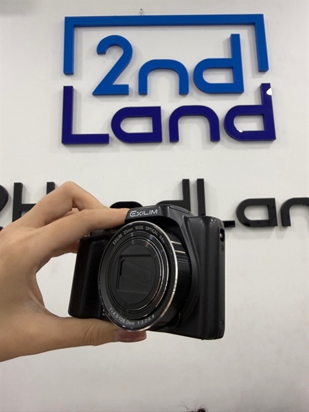 Máy ảnh Casio Exilim EX-H50 - Màu đen - Ngoại hình 98% - Lens mốc , bụi , cấn góc cam - Kèm pin , thẻ nhớ 8GB mất nhãn , sạc linh kiện 1