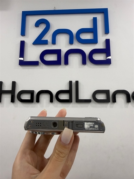 Máy ảnh Casio Exilim EX-ZS26 - Màu bạc - Ngoại hình 96% - Màn ám vàng nặng , đốm , màn trầy , kẹt nắp pin , lens mốc - Kèm 1 sạc linh kiện , 1 pin , 1 thẻ 2GB 2