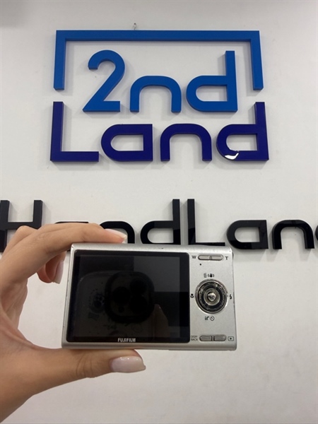 Máy ảnh Fujifilm FinePix Z100FD - Màu bạc - Ngoại hình 96% - Trầy xước , lens mốc nhẹ - Kèm sạc 1