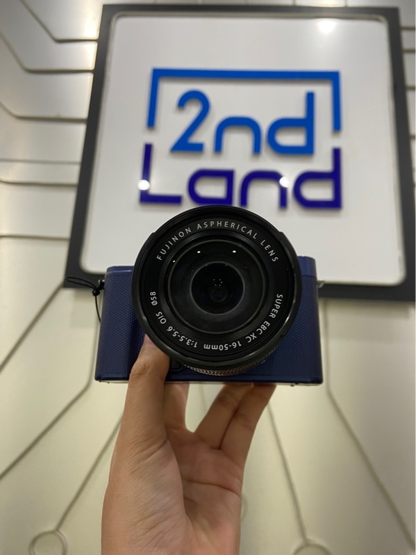 Máy ảnh Fujifilm X-A1 - Màu xanh - Ngoại hình: 98% - Kèm Lens kits Fujifilm Super EBC XC 16-50mm F 1:3.5-5.6 OIS + sạc + 1 pin