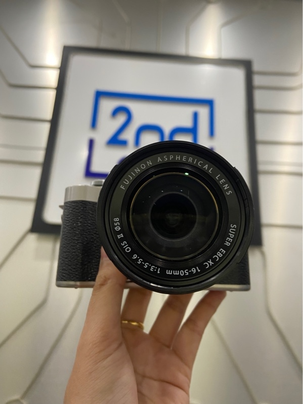 Máy ảnh Fujifilm X-A10 - Màu bạc - Ngoại hình: 97% - Kèm Pin + Bộ sạc + Thẻ 16GB + Lens 16-50mm II