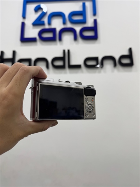 Máy ảnh Fujifilm X-A3 - Màu bạc - Ngoại hình 96% - Kèm sạc + 1 pin + 1 thẻ 16GB + Lens kit Fujifilm (Fujinon) XC 15-45mm F3.5-5.6 OIS PZ 2