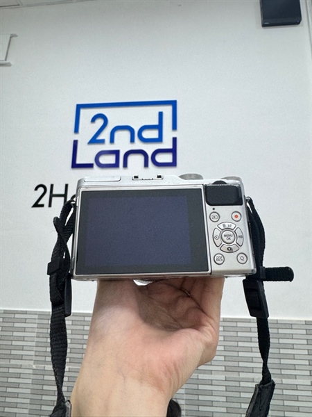 Máy ảnh Fujifilm X-A3 - Màu bạc - Ngoại hình 98% - Body, kèm lens kit 16-50mm 1:3 5-5.6 kèm sạc 2