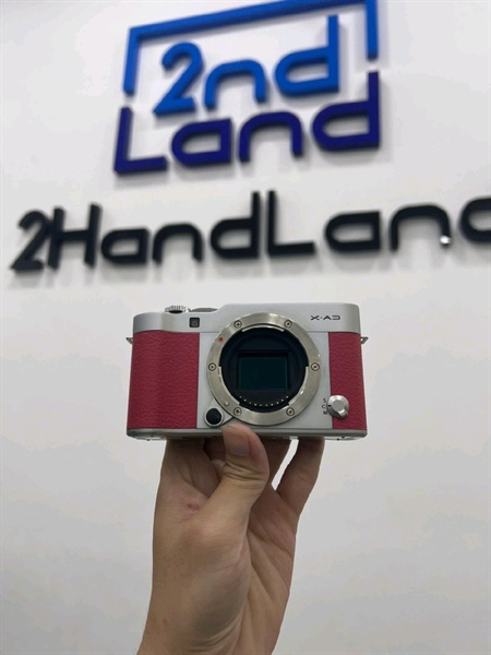 Máy ảnh Fujifilm X-A3 - Màu đỏ - Ngoại hình 97% - Màn hở - Box - Kèm sạc + 1 pin + Lens Fujifilm XC 16-50mm 1:3.5-5.6 OIS II trầy nứt vòng nhẹ