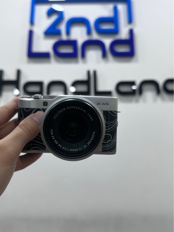 Máy ảnh Fujifilm X-A5 - Màu xám - Ngoại hình 97% - Máy đã dán skin, Màn 1 vệt phản quang, nứt đáy vỏ nhẹ - Kèm túi đựng + 1 pin + 1 Sạc + Lens XC 15-45mm F3.5-5.6 OIS PZ