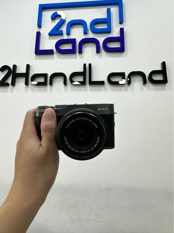 Máy ảnh Fujifilm X-A7 - Màu xám đậm - Ngoại hình: 97% - Nút chỉnh khẩu độ lờn nhẹ - Kèm sạc + Lens kit 15 - 45mm bụi trong nhẹ + 1 pin