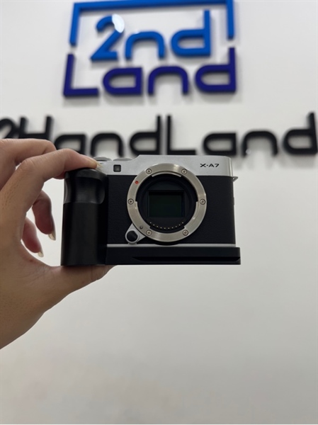 Máy ảnh Fujifilm X-A7 - Màu xám đen - Ngoại hình 97% - Kèm sạc + 1 pin + 1 thẻ 16GB + Lens Fujifilm XC 15-45mm f/3.5-5.6 OIS PZ