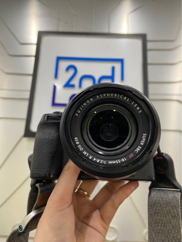 Máy Ảnh Fujifilm X-S10 - Màu đen - Ngoại hình: 97% - Xước thân - Kèm lens Ống Kính Fujifilm XF 18-55mm f/2.8-4 R LM